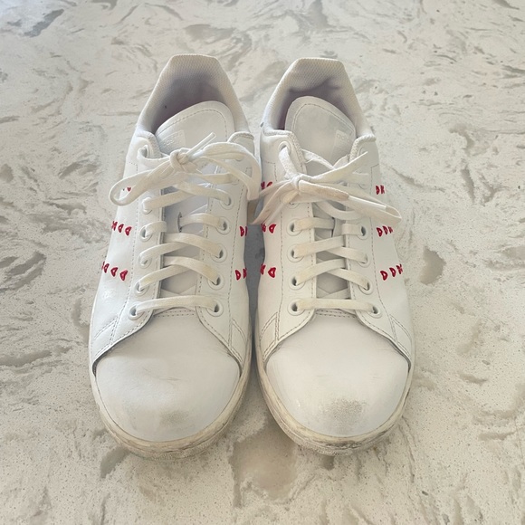 Stan smith’s Valentine’s Day Edition - Picture 1 of 5